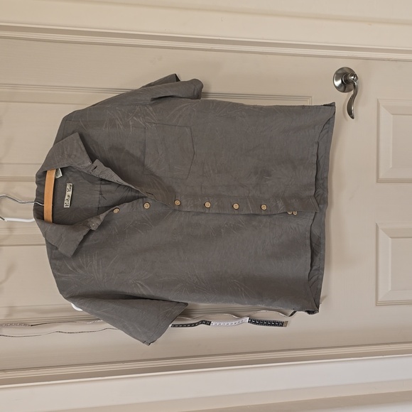 Batik Bay Other - Batik Bay button-up SS men's shirt, greenish-Grey color. Size M.